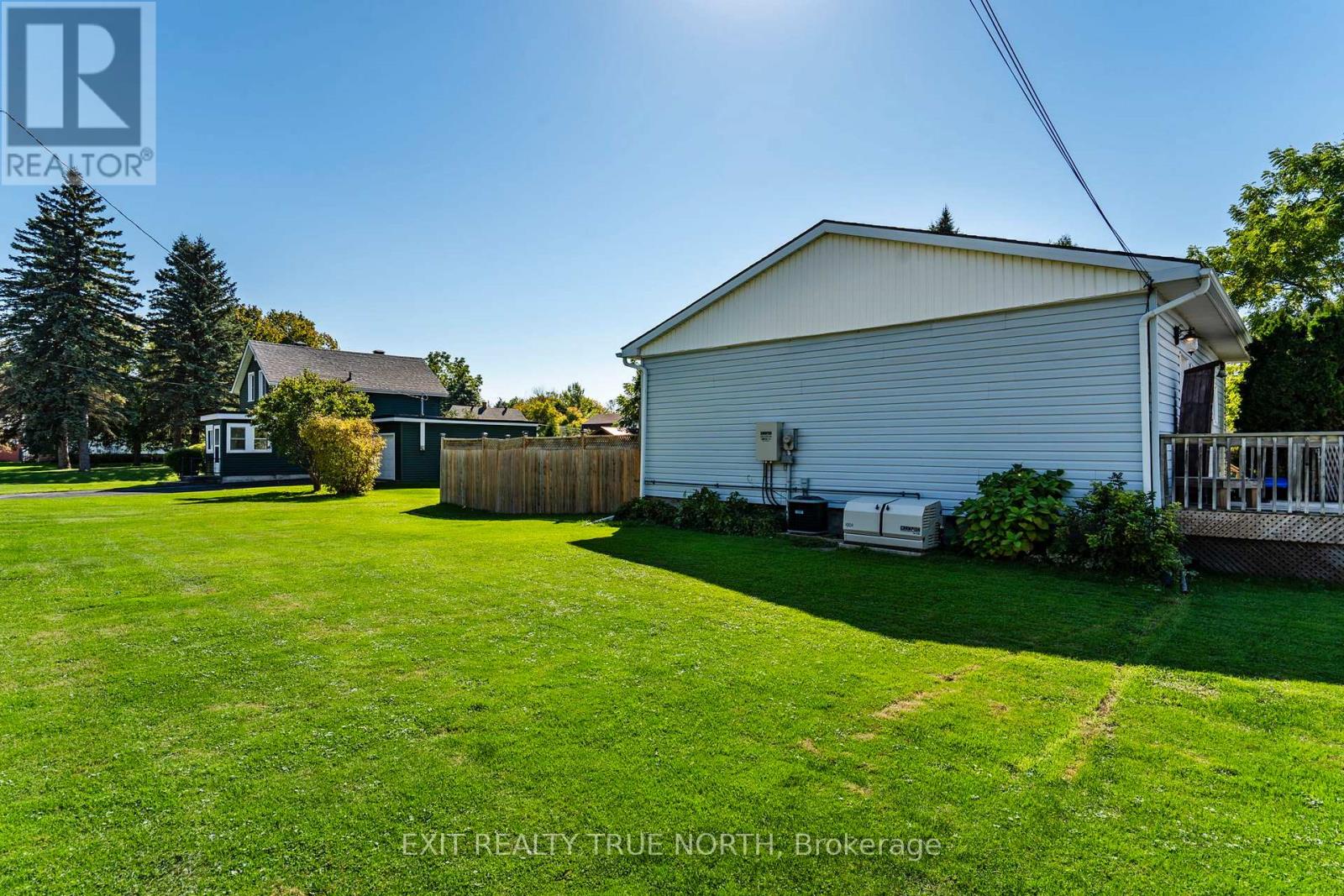 8254 93 Highway, Tiny, Ontario  L0K 2E0 - Photo 20 - S12639534