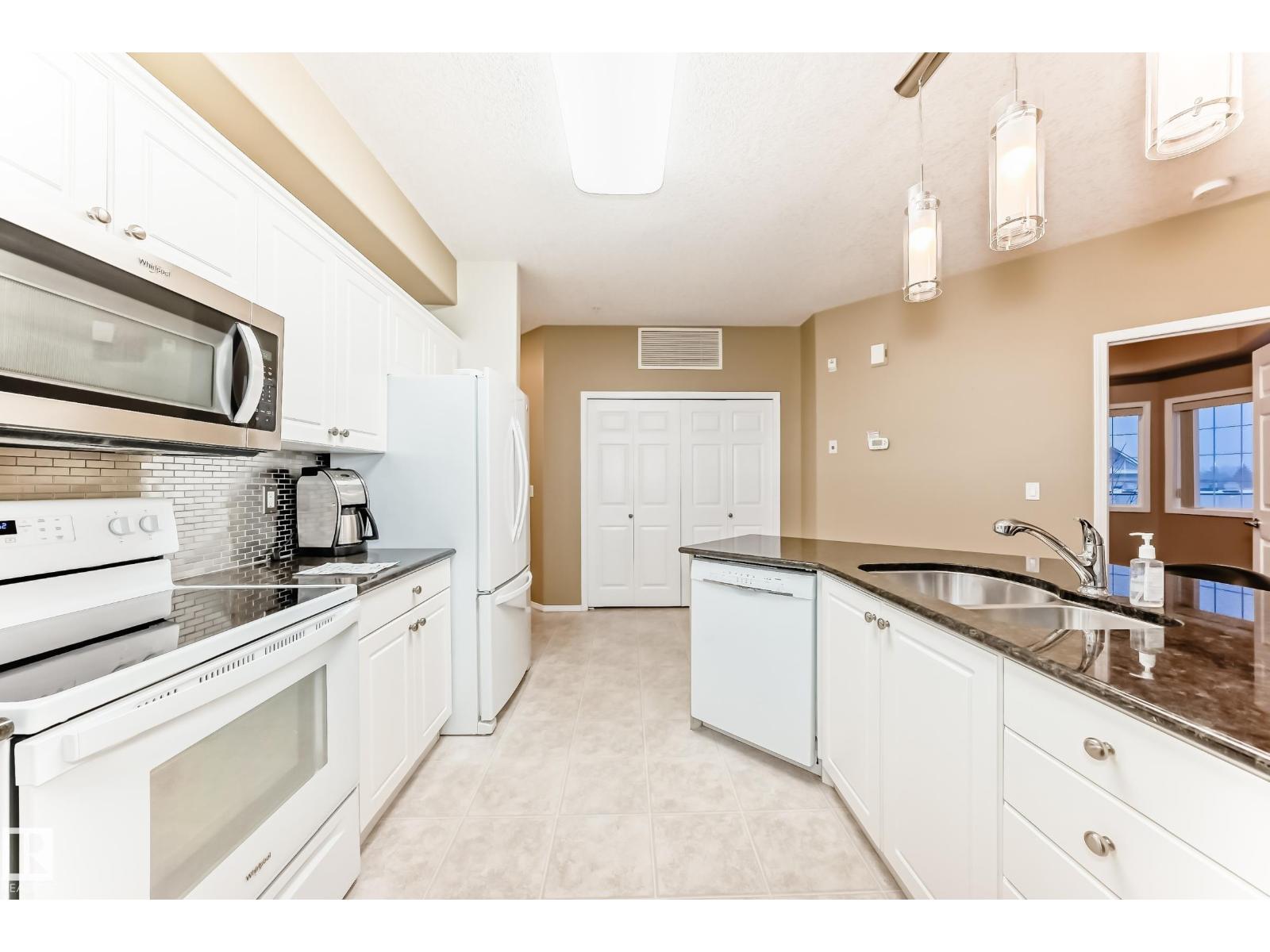 #301 11260 153 Av Nw, Edmonton, Alberta  T5X 6E7 - Photo 11 - E4468313