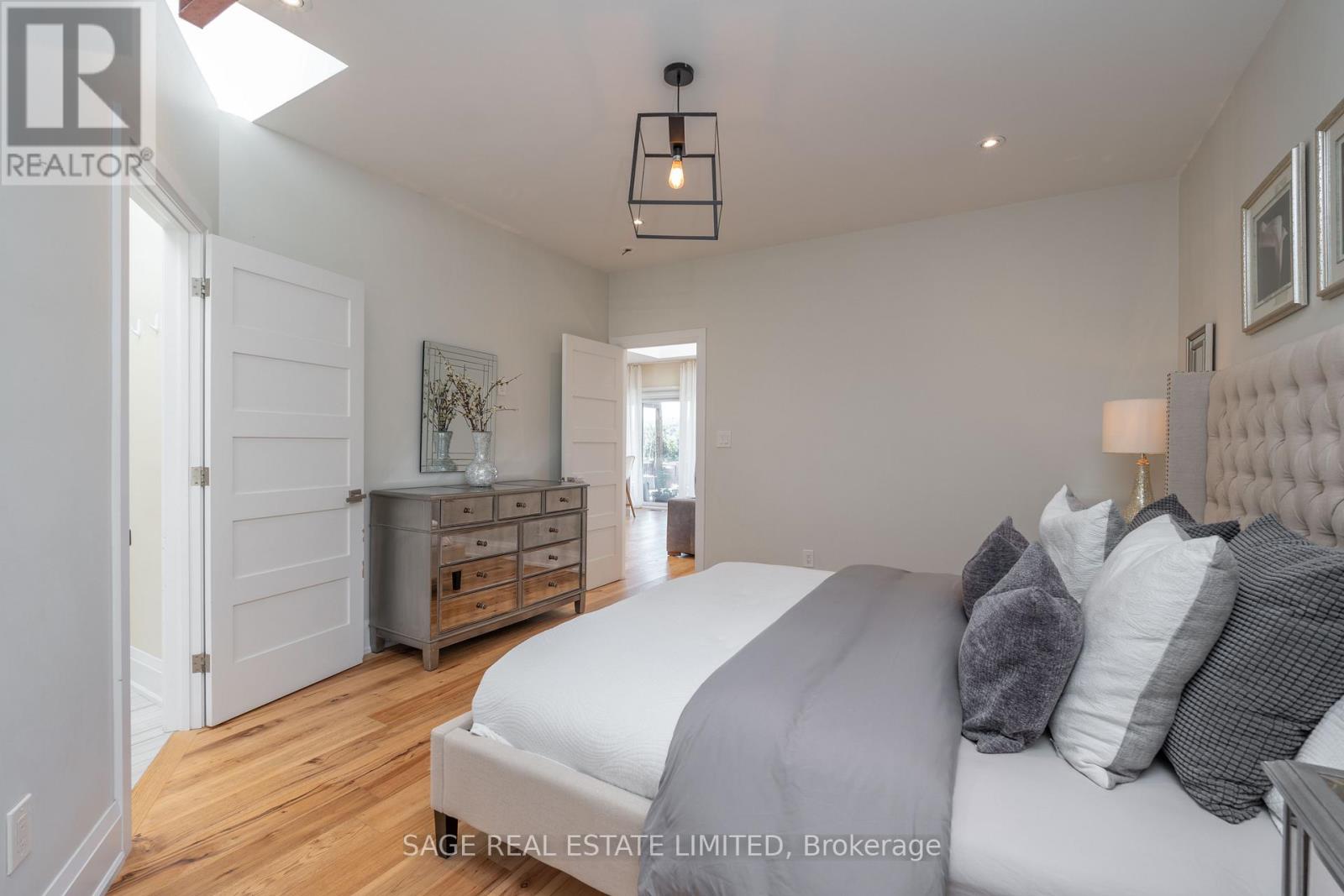 Farmhouse Suite - 15724 Hurontario Street, Caledon, Ontario  L7C 2C4 - Photo 10 - W12639442