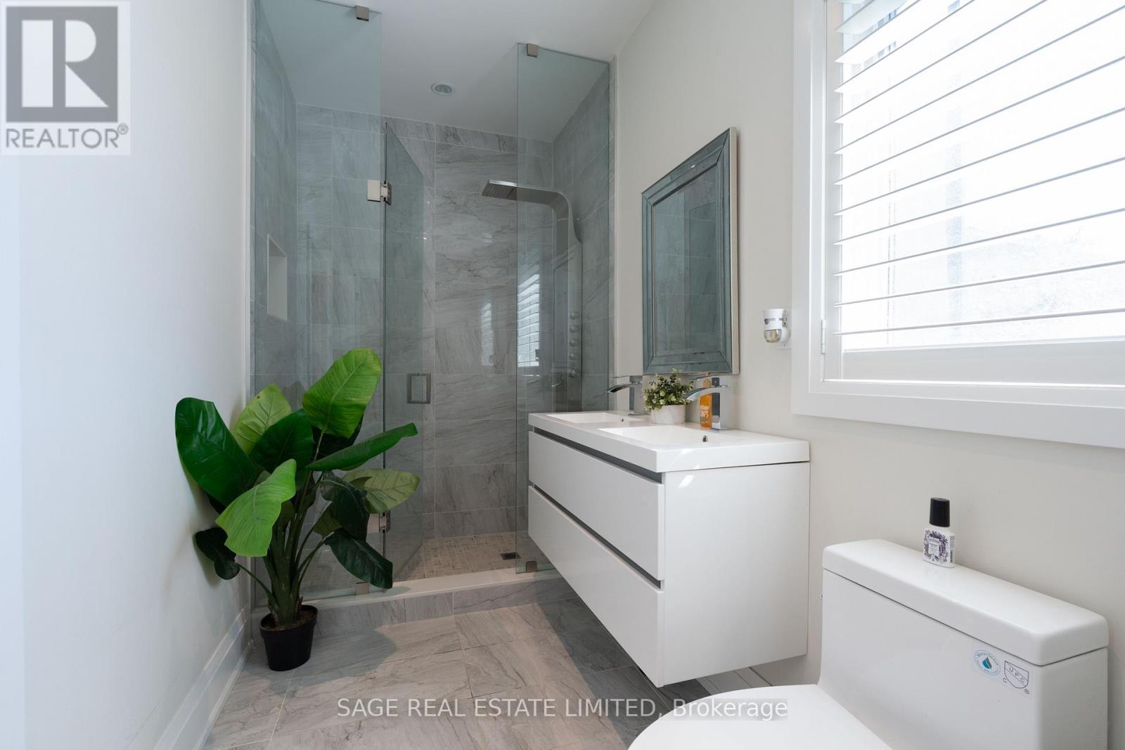 Farmhouse Suite - 15724 Hurontario Street, Caledon, Ontario  L7C 2C4 - Photo 16 - W12639442