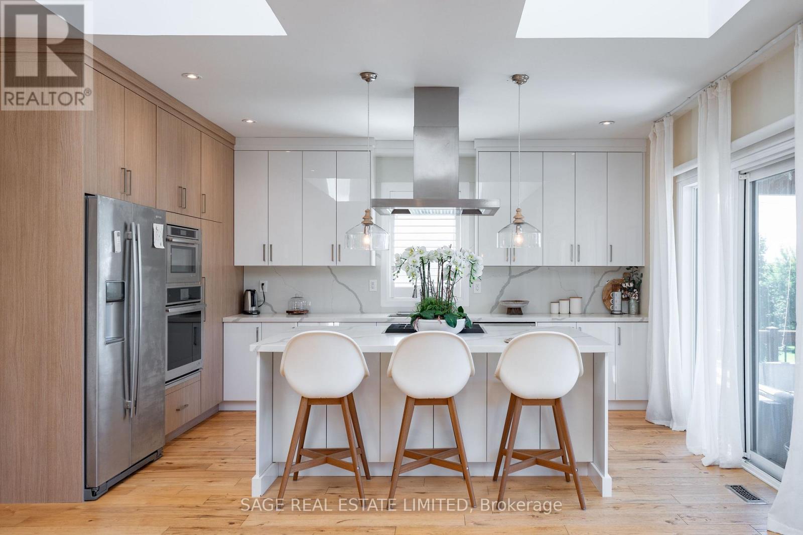 Farmhouse Suite - 15724 Hurontario Street, Caledon, Ontario  L7C 2C4 - Photo 4 - W12639442