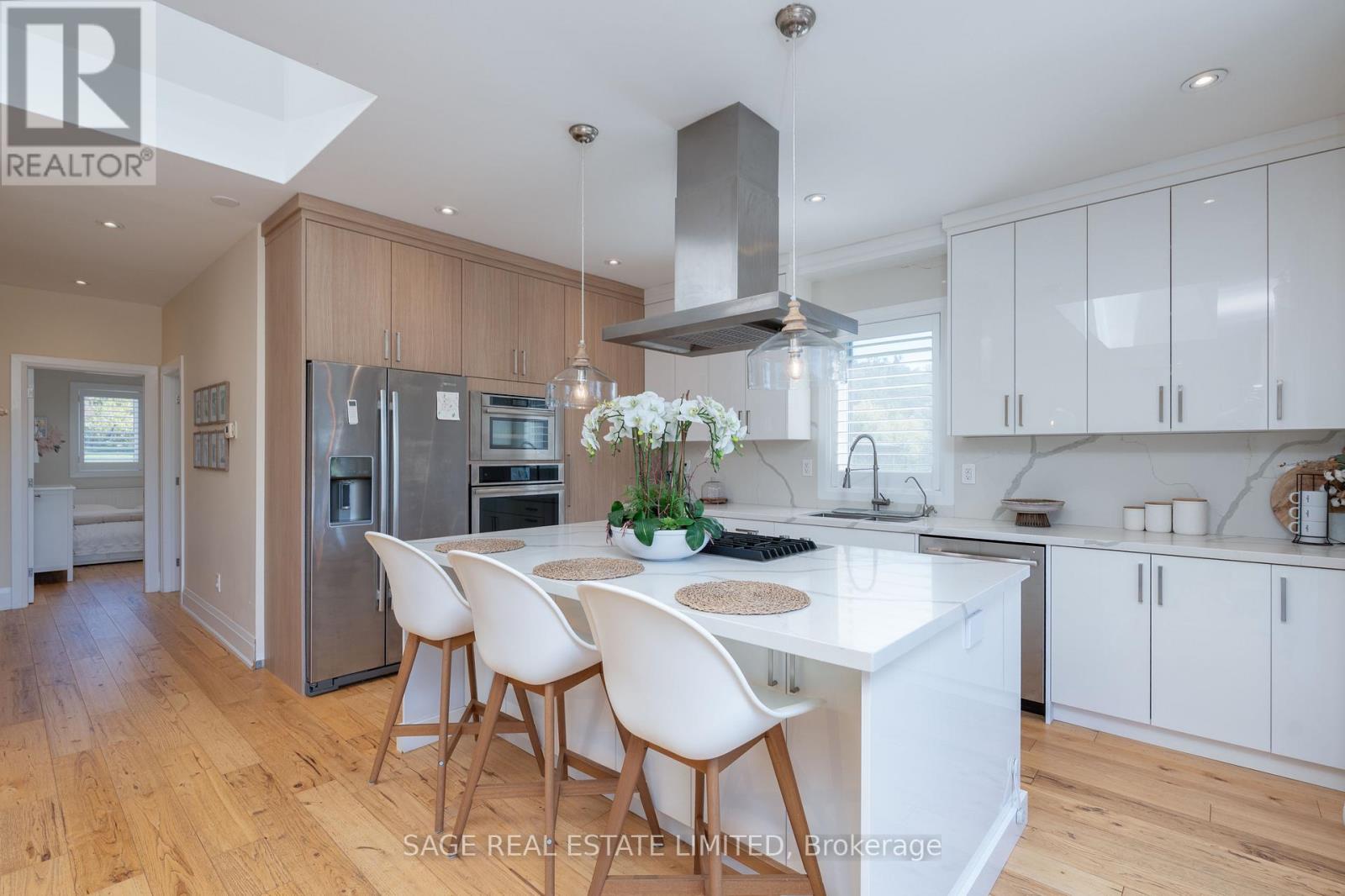 Farmhouse Suite - 15724 Hurontario Street, Caledon, Ontario  L7C 2C4 - Photo 5 - W12639442