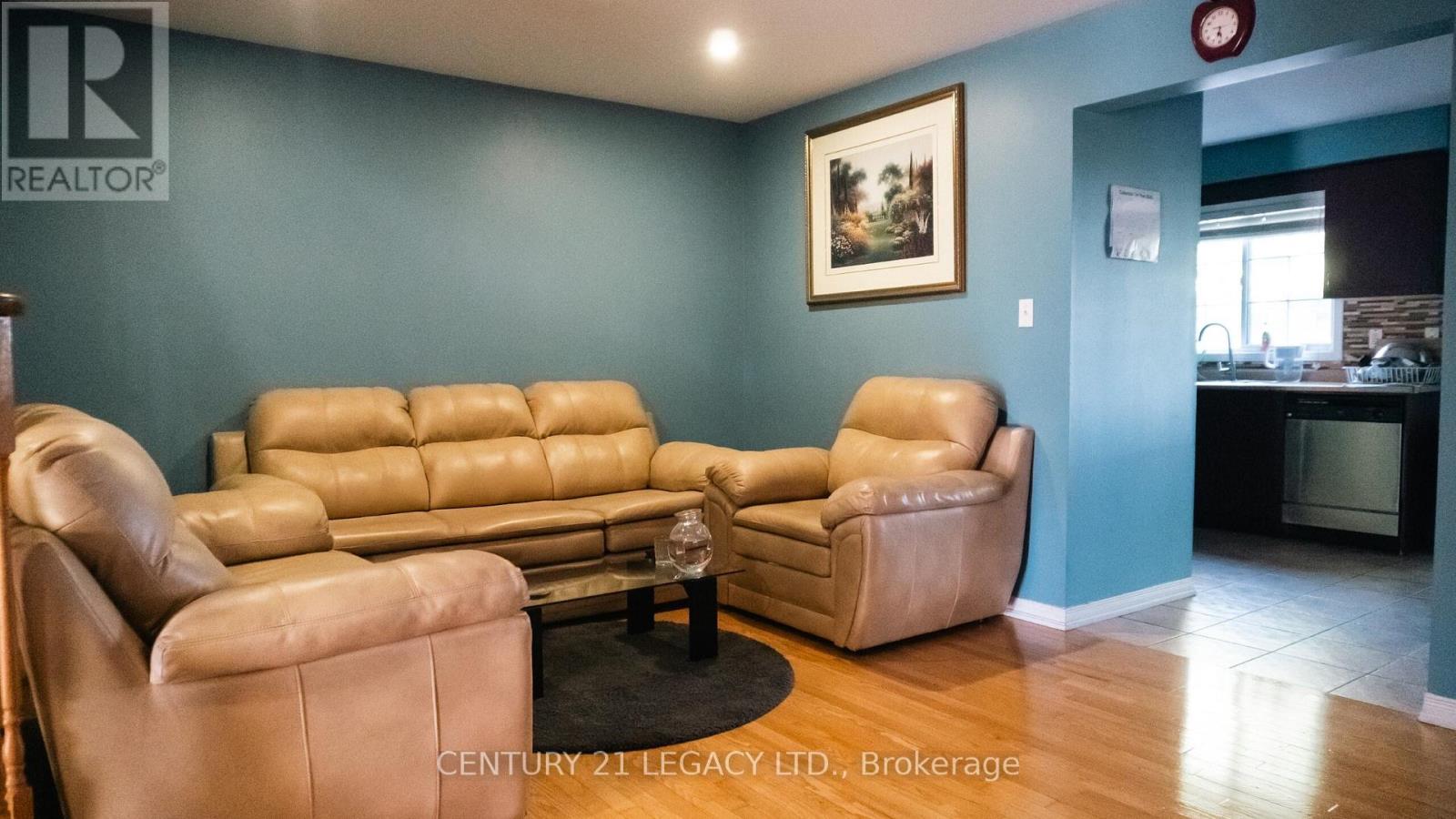 25 Revelstoke Place, Brampton, Ontario  L6R 3G3 - Photo 9 - W12639504