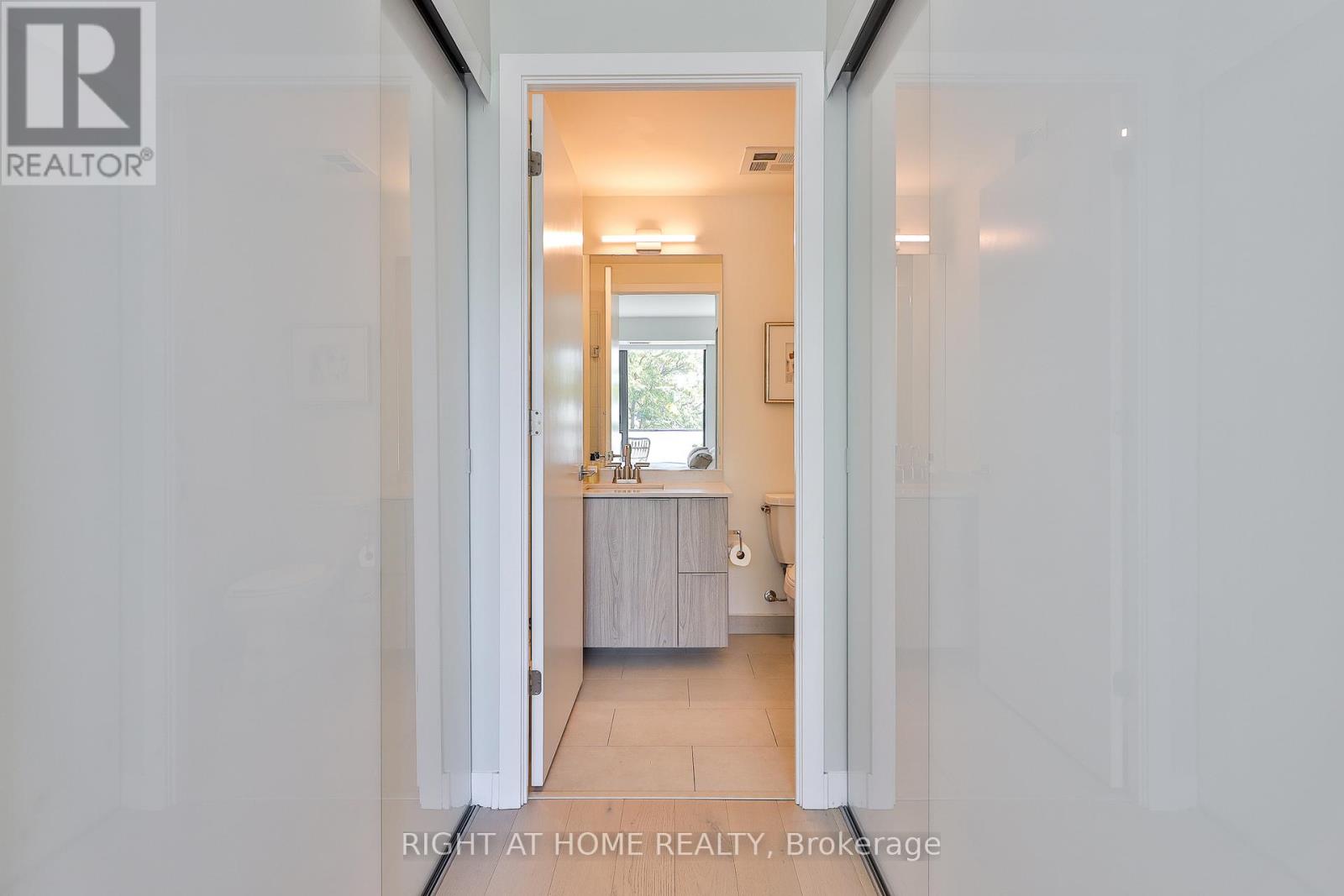 410 - 430 Roncesvalles Avenue, Toronto (Roncesvalles), Ontario  M6R 0A6 - Photo 14 - W12639546