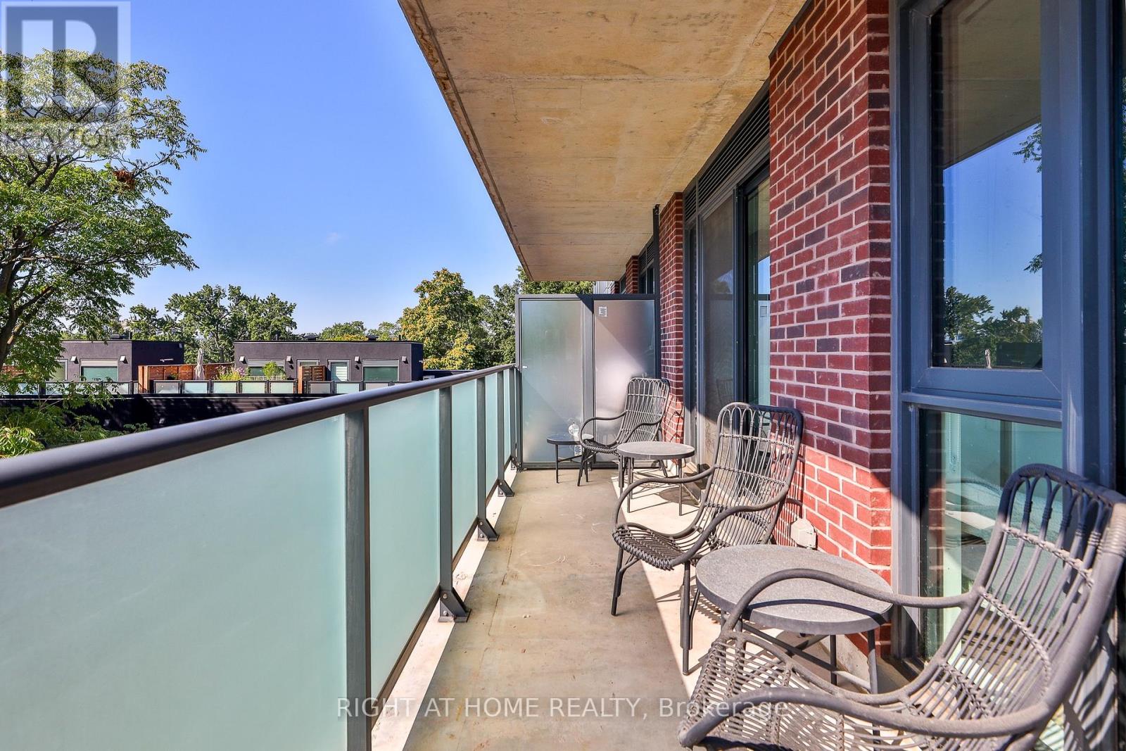 410 - 430 Roncesvalles Avenue, Toronto (Roncesvalles), Ontario  M6R 0A6 - Photo 9 - W12639546