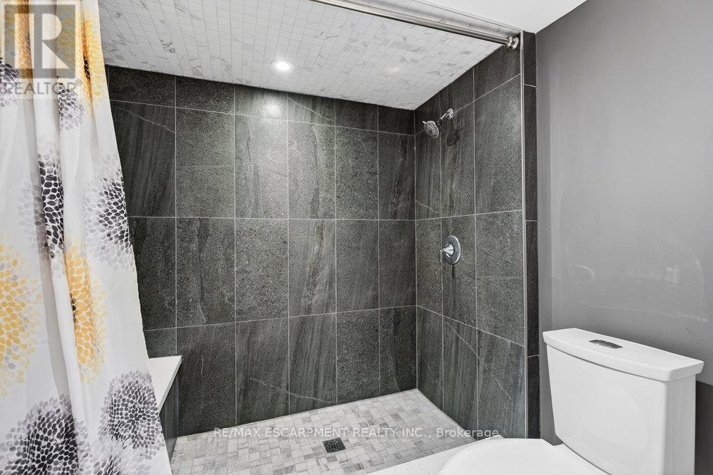 479 Bridgman Avenue, Burlington, Ontario  L7R 2V3 - Photo 16 - W12639552