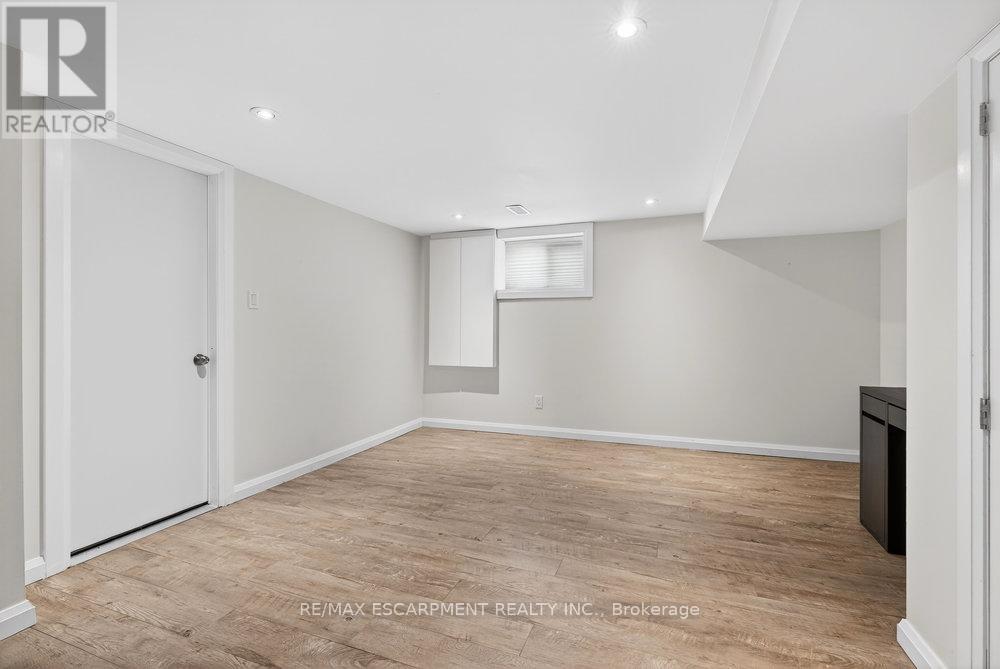 479 Bridgman Avenue, Burlington, Ontario  L7R 2V3 - Photo 30 - W12639552