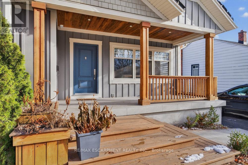 479 Bridgman Avenue, Burlington, Ontario  L7R 2V3 - Photo 4 - W12639552