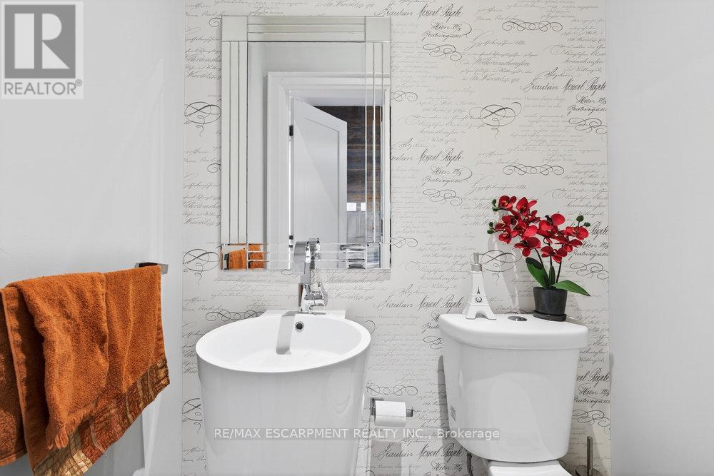 479 Bridgman Avenue, Burlington, Ontario  L7R 2V3 - Photo 45 - W12639552