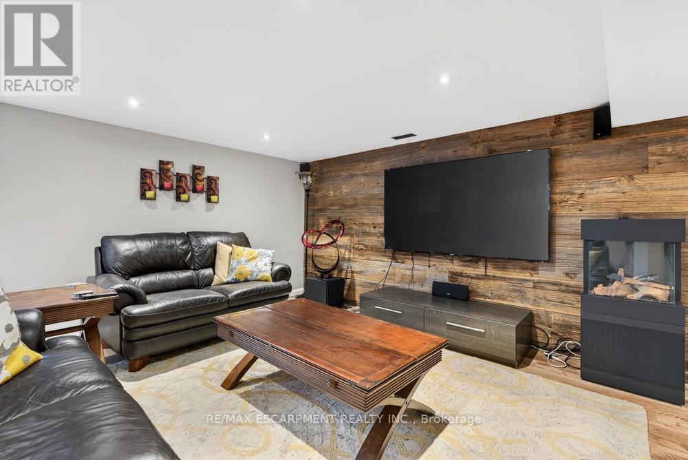 479 Bridgman Avenue, Burlington, Ontario  L7R 2V3 - Photo 7 - W12639552