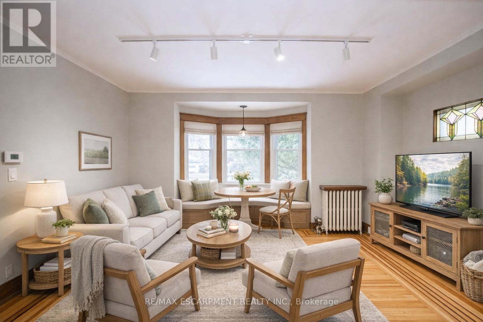 1 - 22 PROSPECT STREET S, Hamilton, Ontario