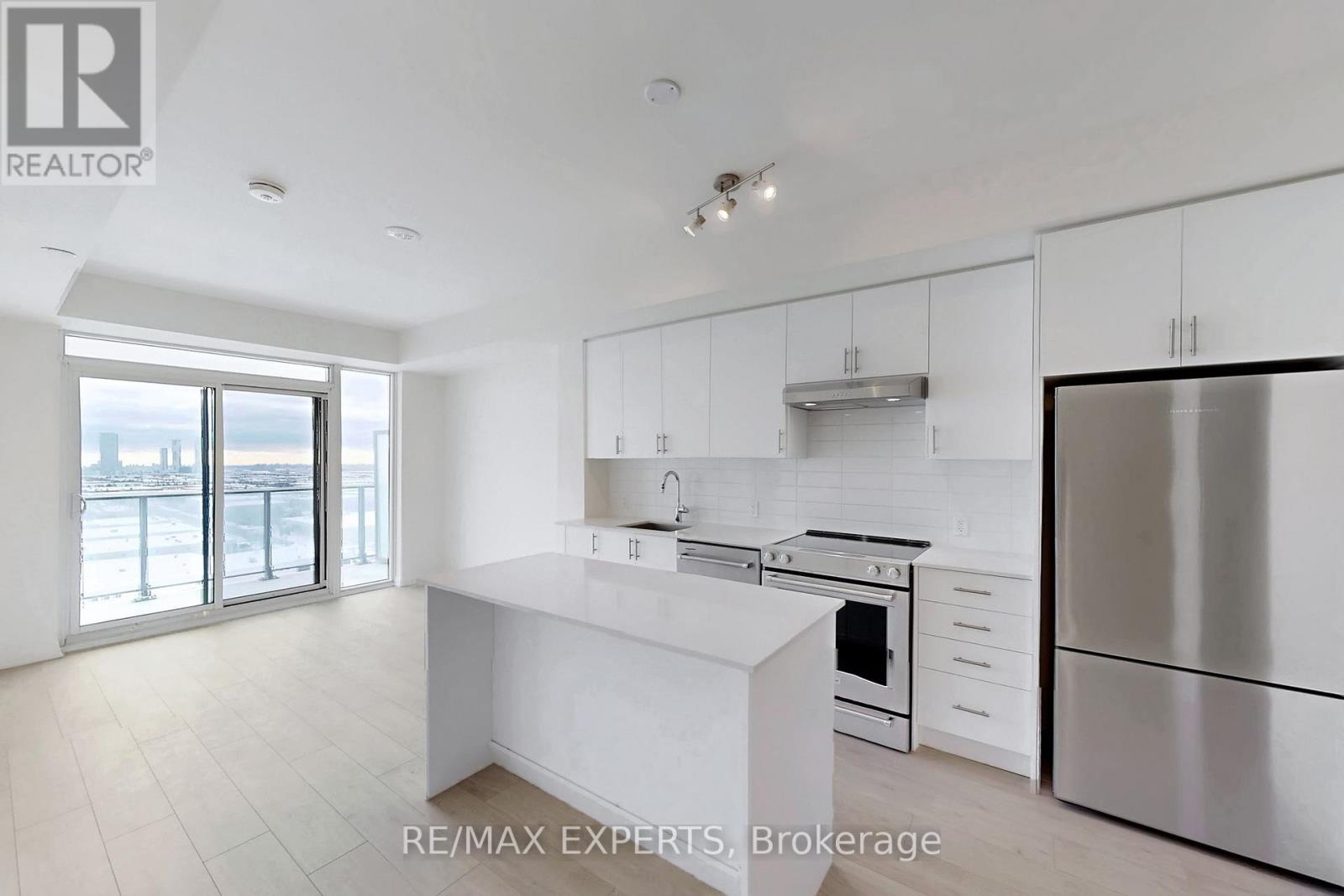 1522 - 8960 Jane Street, Vaughan, Ontario  L4K 2M9 - Photo 4 - N12639428