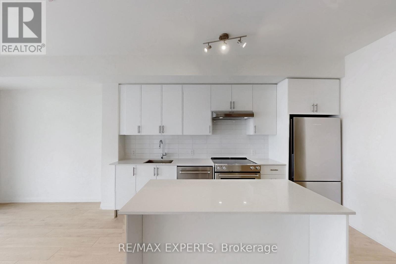 1522 - 8960 Jane Street, Vaughan, Ontario  L4K 2M9 - Photo 9 - N12639428