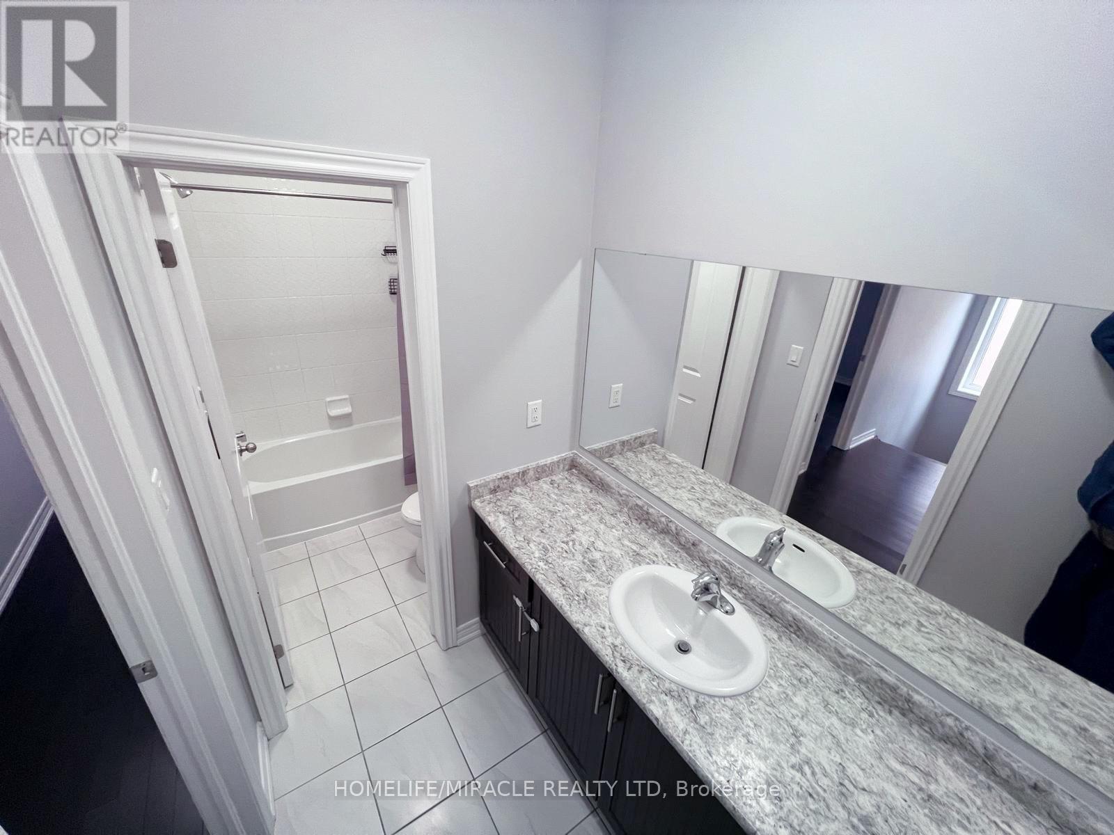 3 Brent Stephens Way, Brampton, Ontario  L7A 5B6 - Photo 15 - W12616734