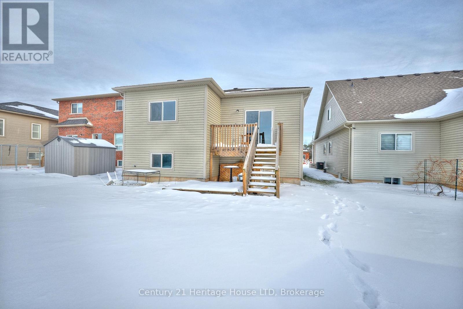 871 Burwell Street, Fort Erie, Ontario  L2A 0E3 - Photo 23 - X12393714