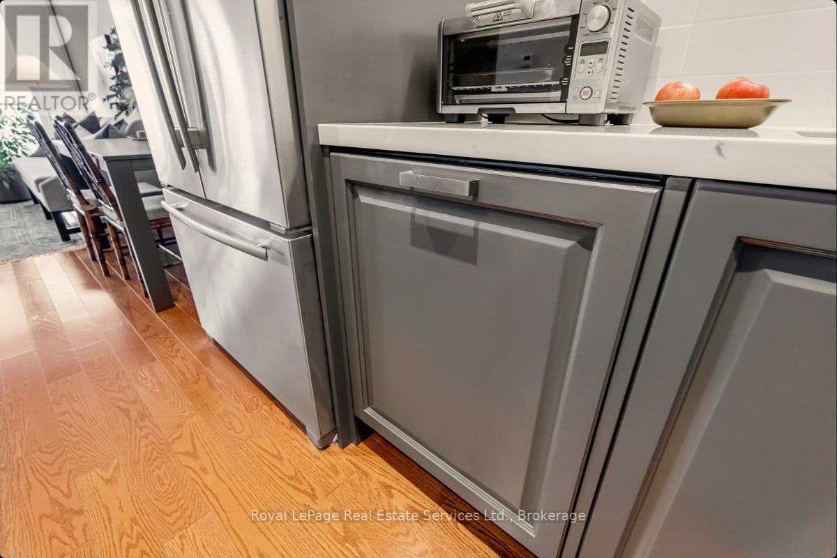 508 - 11 Bronte Road, Oakville, Ontario  L6L 0E1 - Photo 24 - W12639556