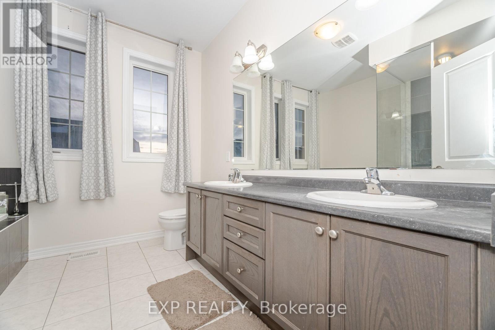 70 Hopewell Street, Vaughan, Ontario  L4H 3Y2 - Photo 18 - N12593492