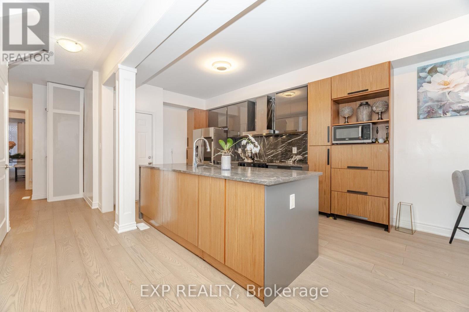 70 Hopewell Street, Vaughan, Ontario  L4H 3Y2 - Photo 7 - N12593492