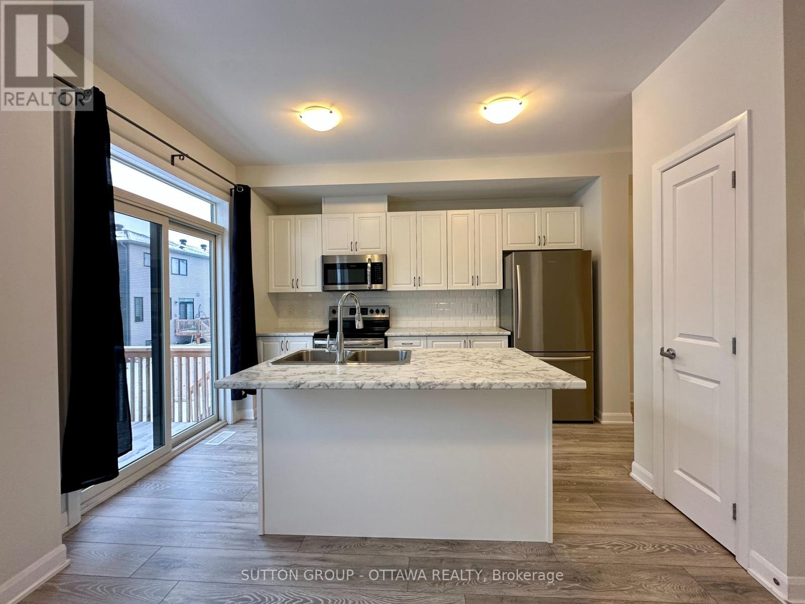 2032 Caltra Crescent, Ottawa, Ontario K2J 6V4 - Photo 6 - X12611698