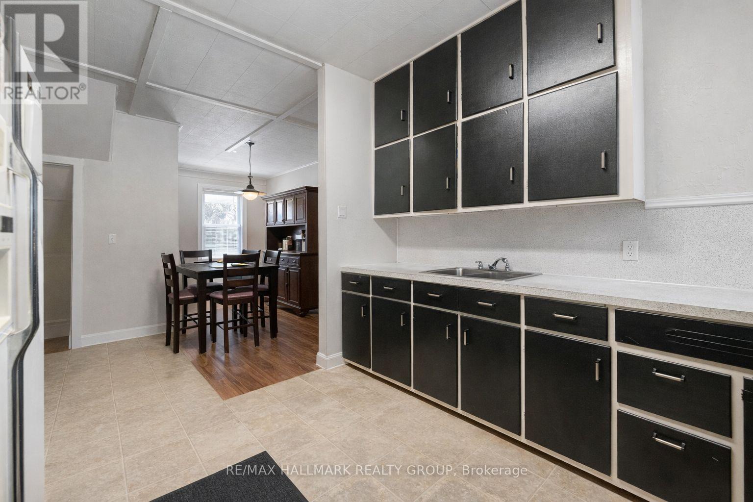 702 Front Street, Pembroke, Ontario  K8A 6J5 - Photo 12 - X12632988