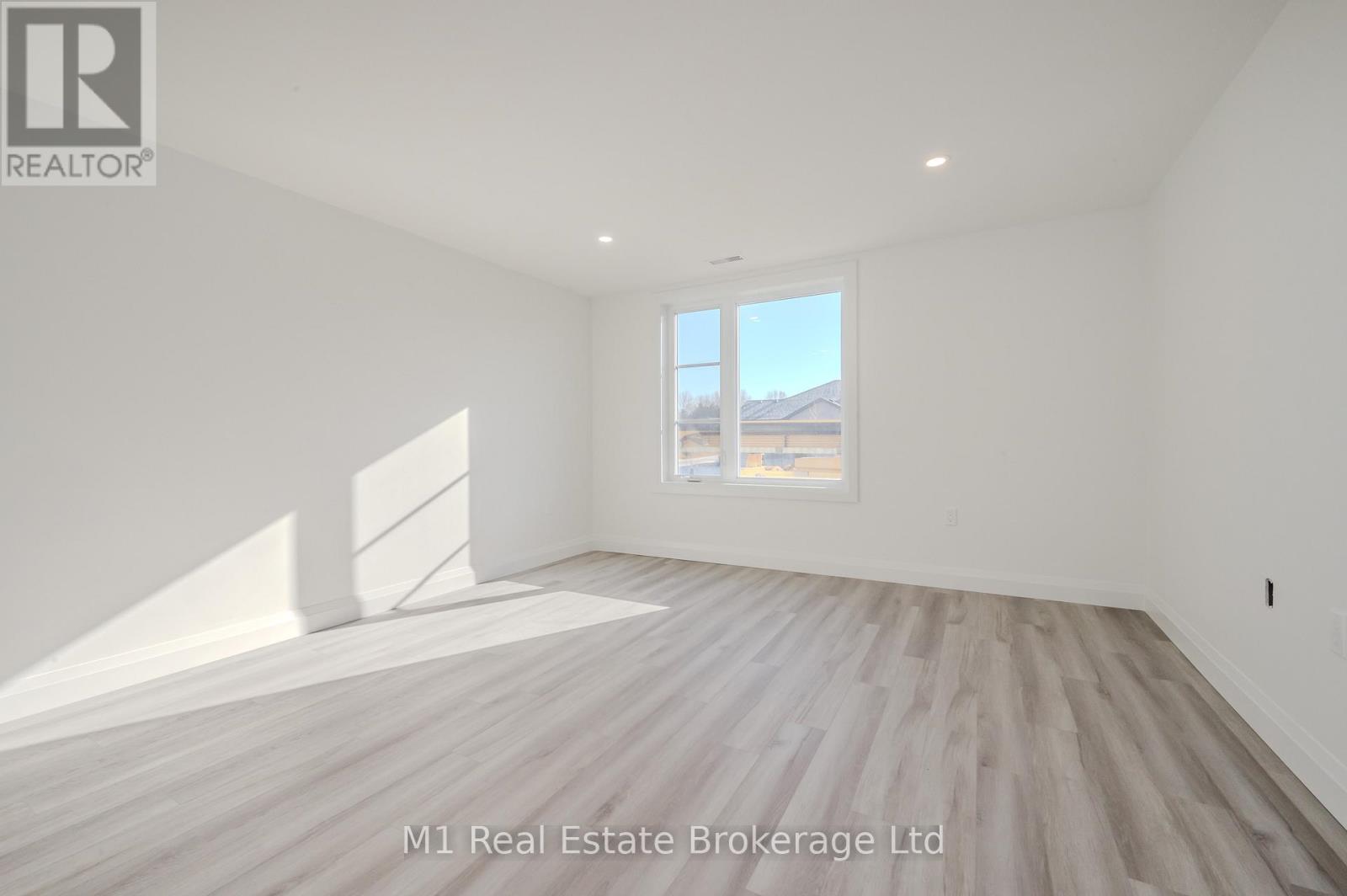 104 - 99b Farley Road, Centre Wellington, Ontario N1M 0K5 - Photo 24 - X12639566