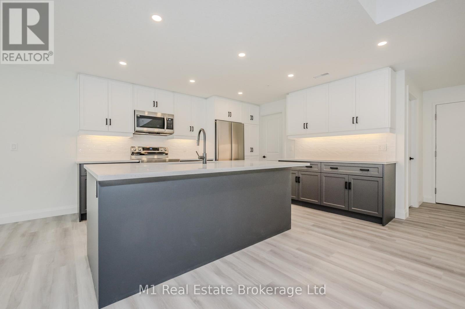 104 - 99b Farley Road, Centre Wellington, Ontario N1M 0K5 - Photo 3 - X12639566