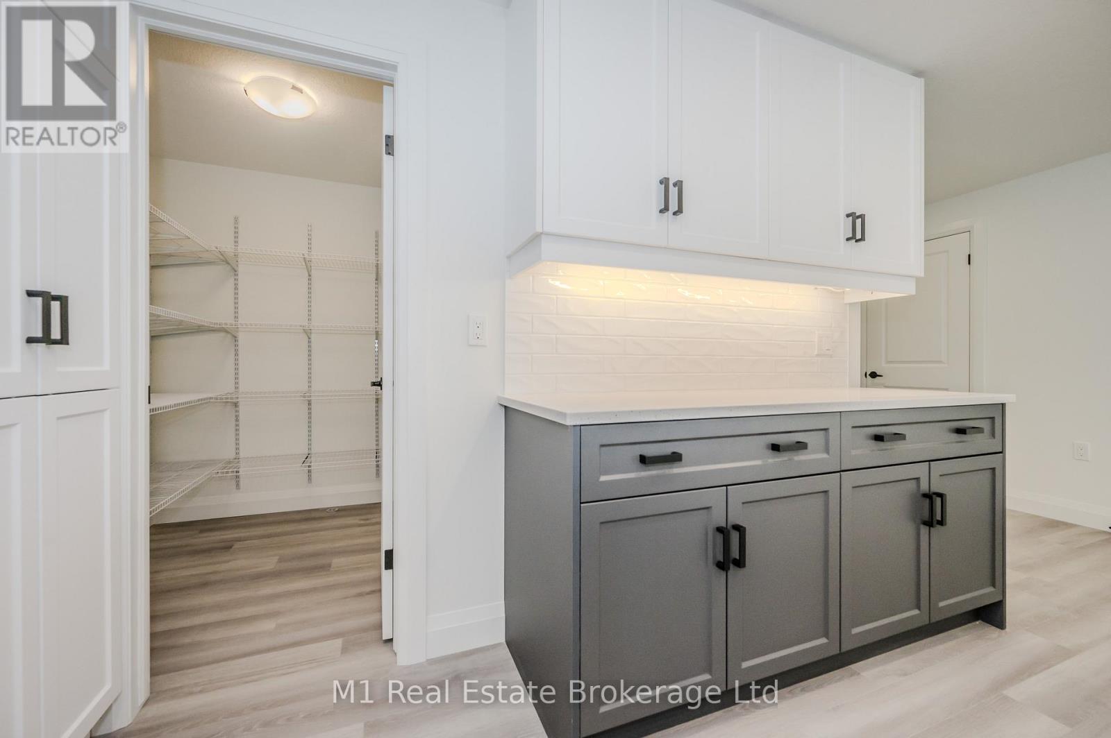 104 - 99b Farley Road, Centre Wellington, Ontario N1M 0K5 - Photo 6 - X12639566