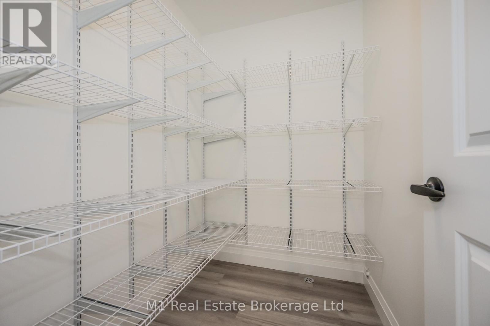 104 - 99b Farley Road, Centre Wellington, Ontario N1M 0K5 - Photo 7 - X12639566