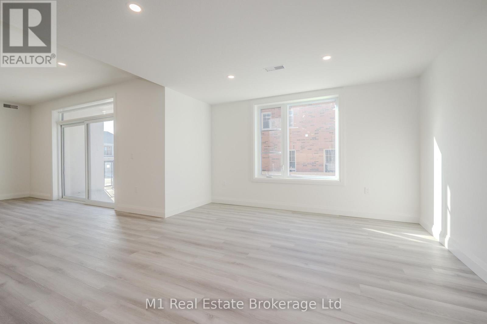 104 - 99b Farley Road, Centre Wellington, Ontario N1M 0K5 - Photo 9 - X12639566