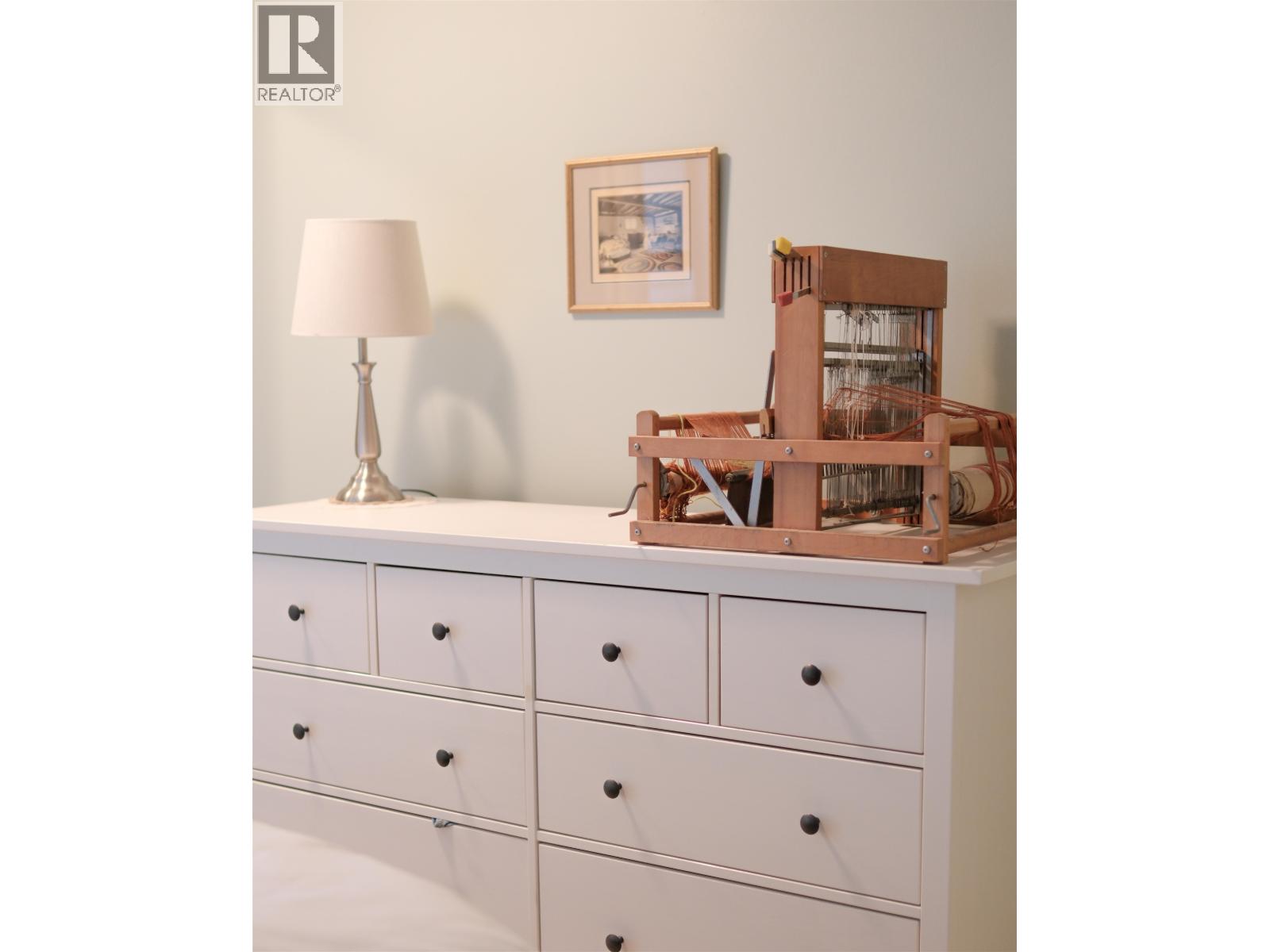 411 2915 Glen Drive, Coquitlam, British Columbia  V3B 7H8 - Photo 8 - R3074231