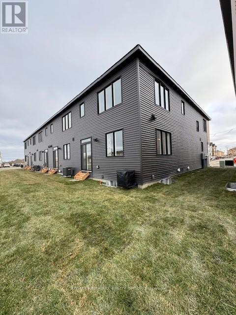 521 Galanthus Walk, Ottawa, Ontario  K2W 0N3 - Photo 45 - X12559898