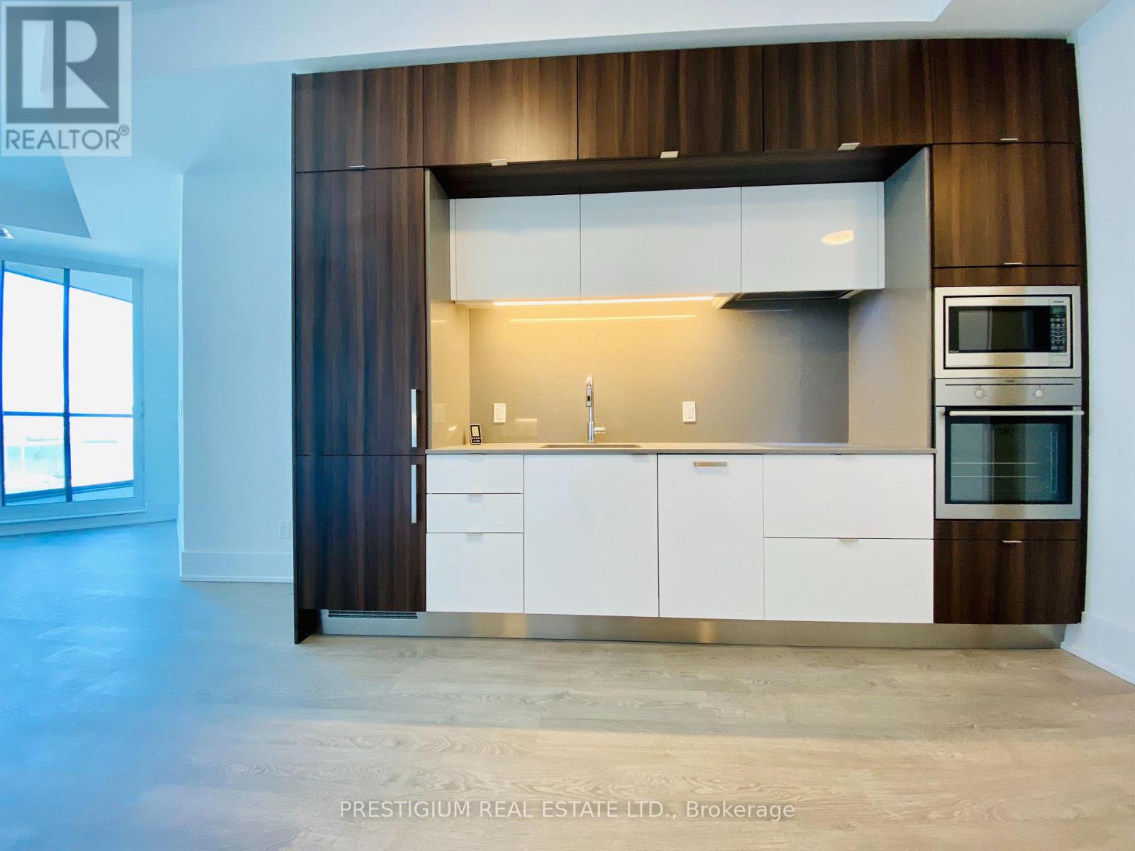 219 - 1 Edgewater Drive, Toronto, Ontario  M5A 1B9 - Photo 4 - C12639612