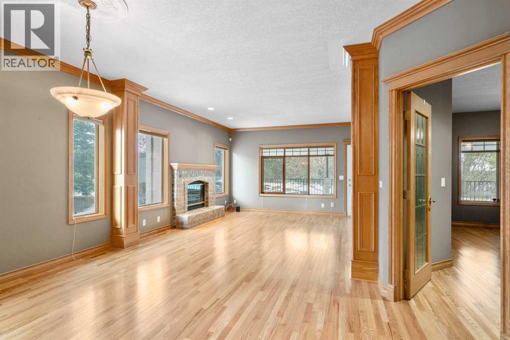 12 Prominence Point Sw, Calgary, Alberta T3H 3E8 - Photo 5 - A2275204