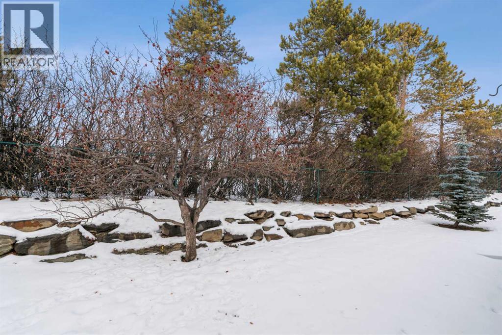 12 Prominence Point Sw, Calgary, Alberta T3H 3E8 - Photo 17 - A2275204