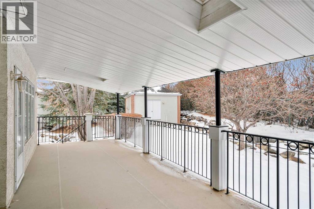 12 Prominence Point Sw, Calgary, Alberta T3H 3E8 - Photo 7 - A2275204