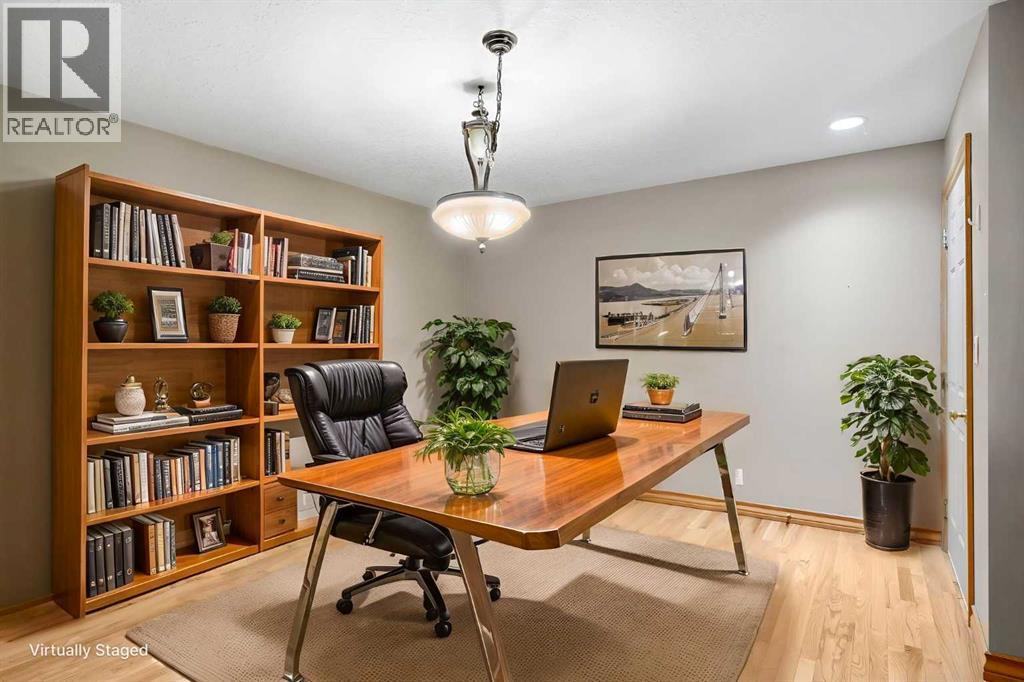 12 Prominence Point Sw, Calgary, Alberta T3H 3E8 - Photo 10 - A2275204