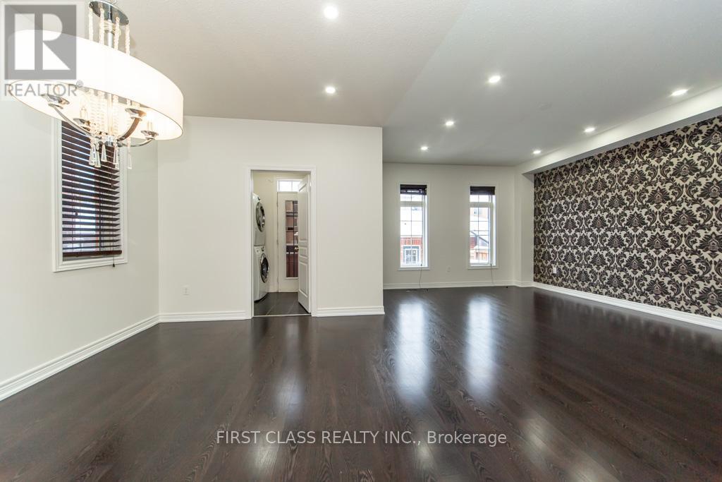 (Main) - 5355 Tenth Line W, Mississauga, Ontario  L5M 0V8 - Photo 15 - W12435595