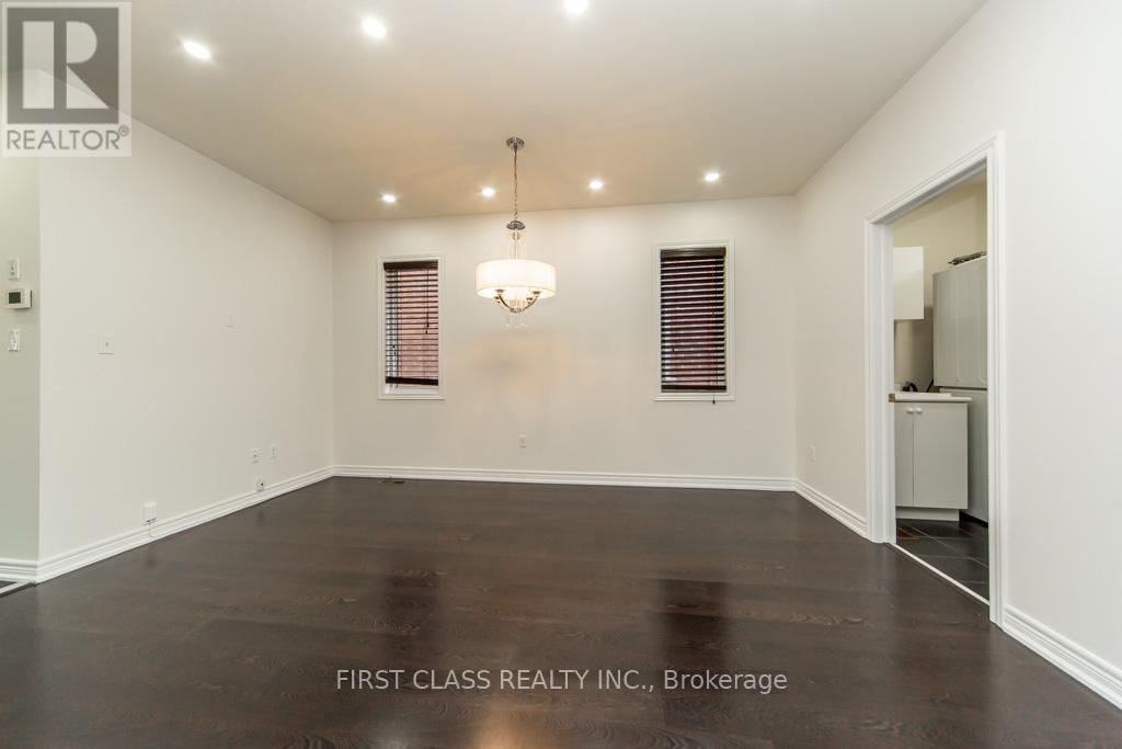 (Main) - 5355 Tenth Line W, Mississauga, Ontario  L5M 0V8 - Photo 20 - W12435595