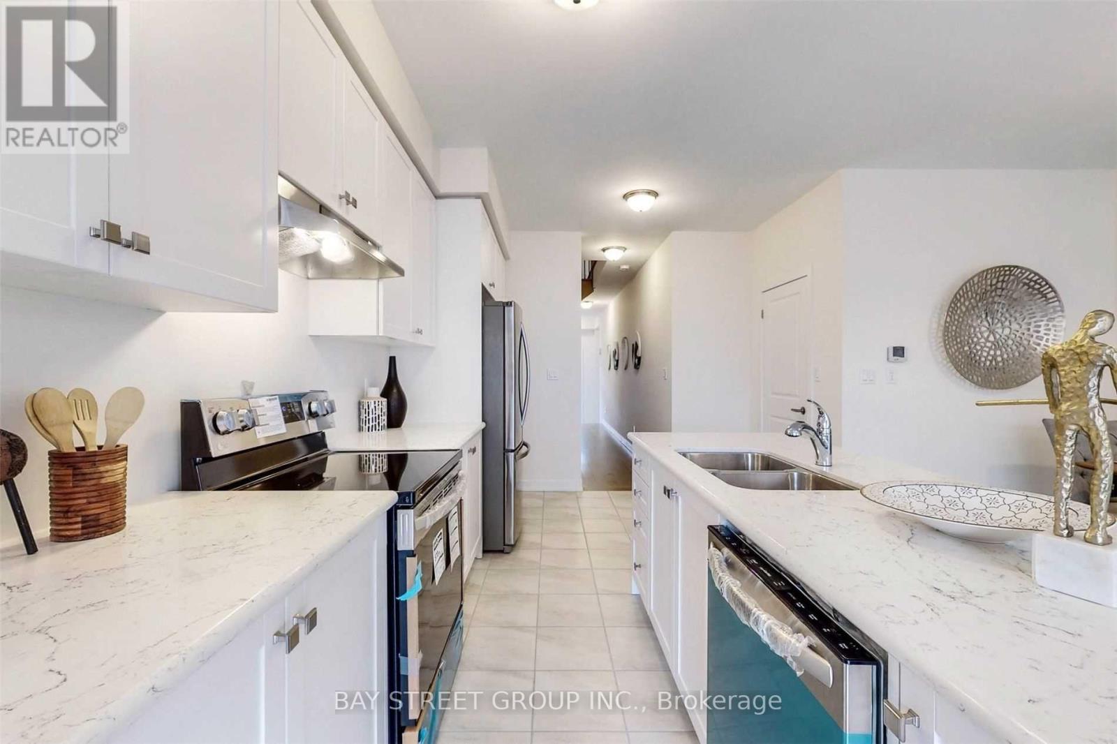 83 Boiton Street, Richmond Hill, Ontario  L4S 1N5 - Photo 7 - N12639558