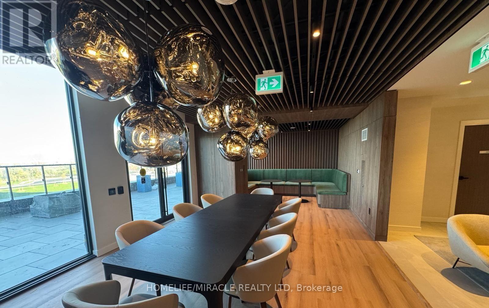 15 Skyridge Drive, Brampton, Ontario  L6P 4S3 - Photo 7 - W12639580