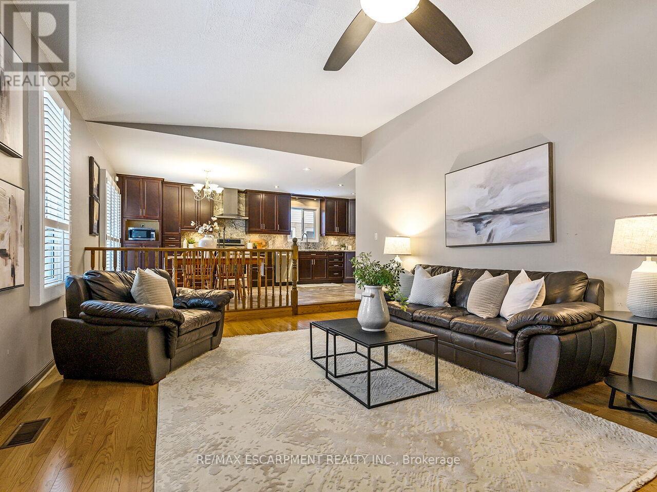 2137 Cleaver Avenue, Burlington, Ontario  L7M 3R1 - Photo 24 - W12639608