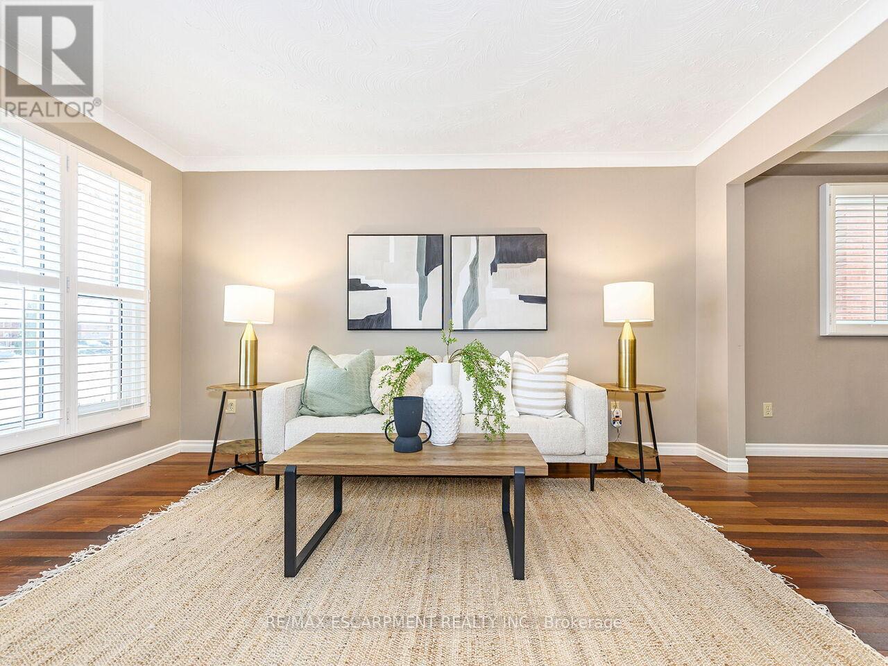 2137 Cleaver Avenue, Burlington, Ontario  L7M 3R1 - Photo 4 - W12639608