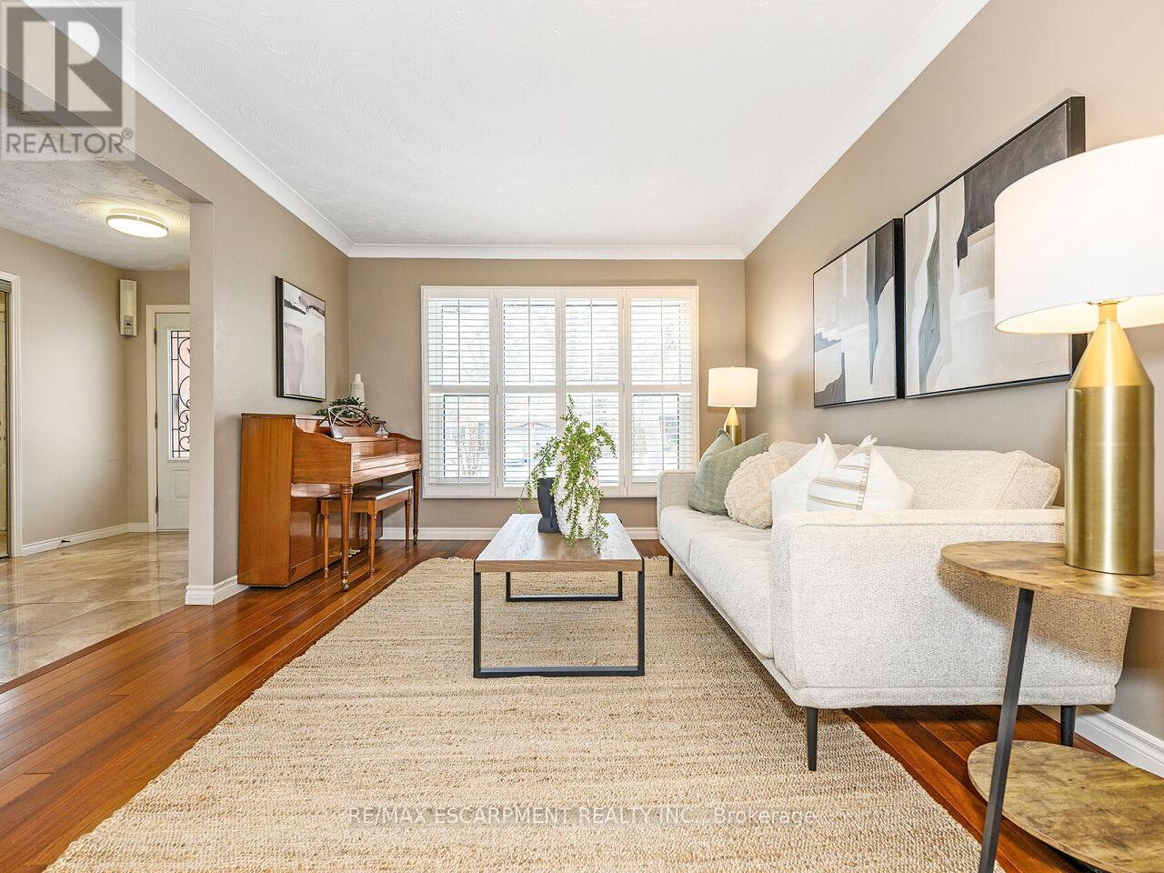 2137 Cleaver Avenue, Burlington, Ontario  L7M 3R1 - Photo 5 - W12639608