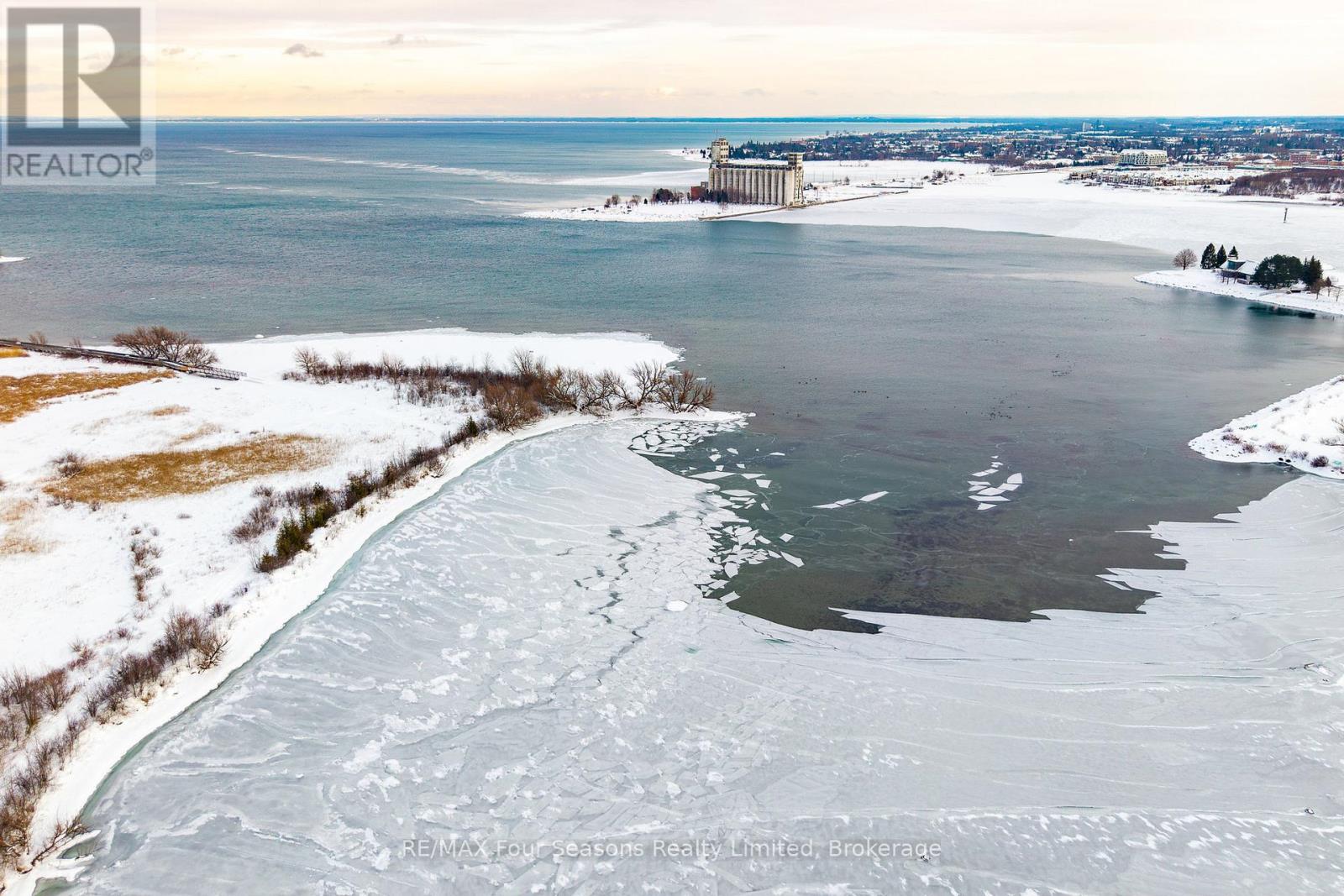 25 - 44 TROTT BOULEVARD, Collingwood, Ontario