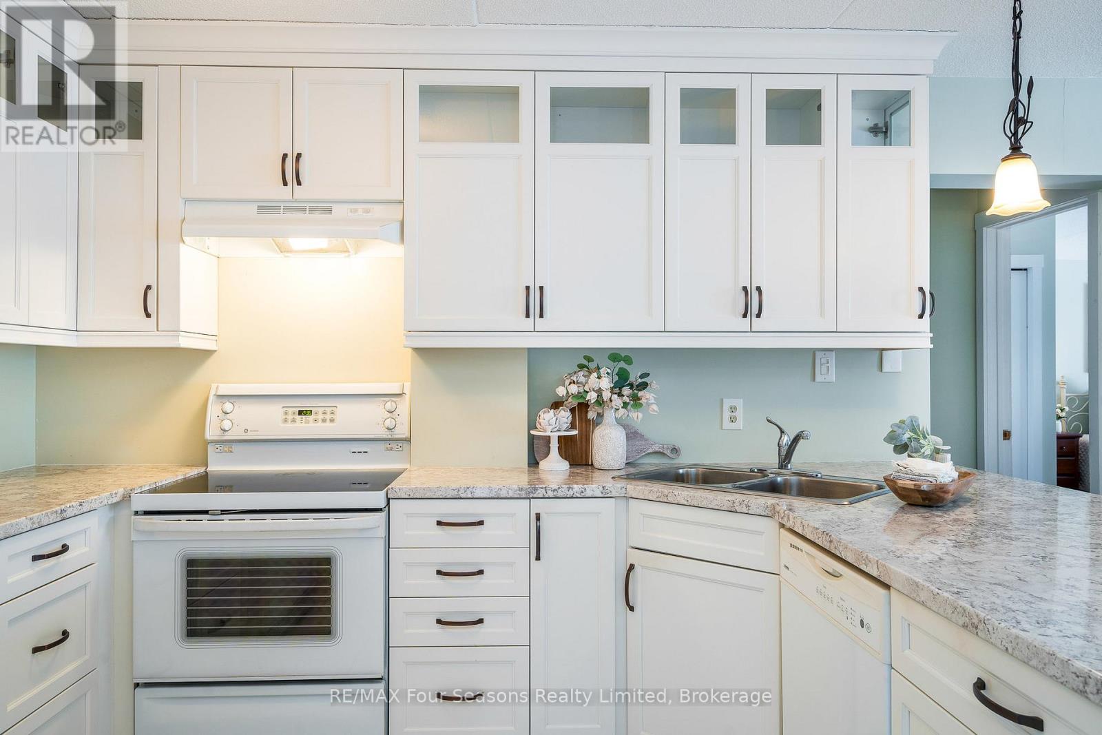 25 - 44 Trott Boulevard, Collingwood, Ontario L9Y 5B7 - Photo 15 - S12639660