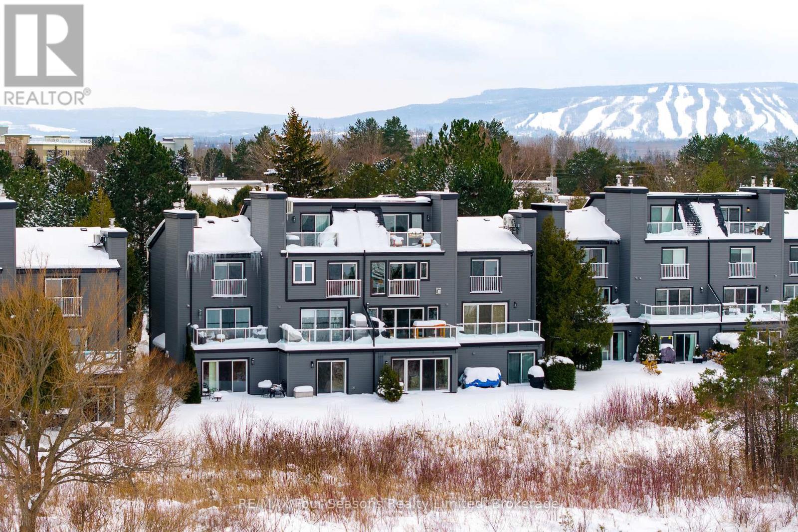 25 - 44 Trott Boulevard, Collingwood, Ontario L9Y 5B7 - Photo 2 - S12639660