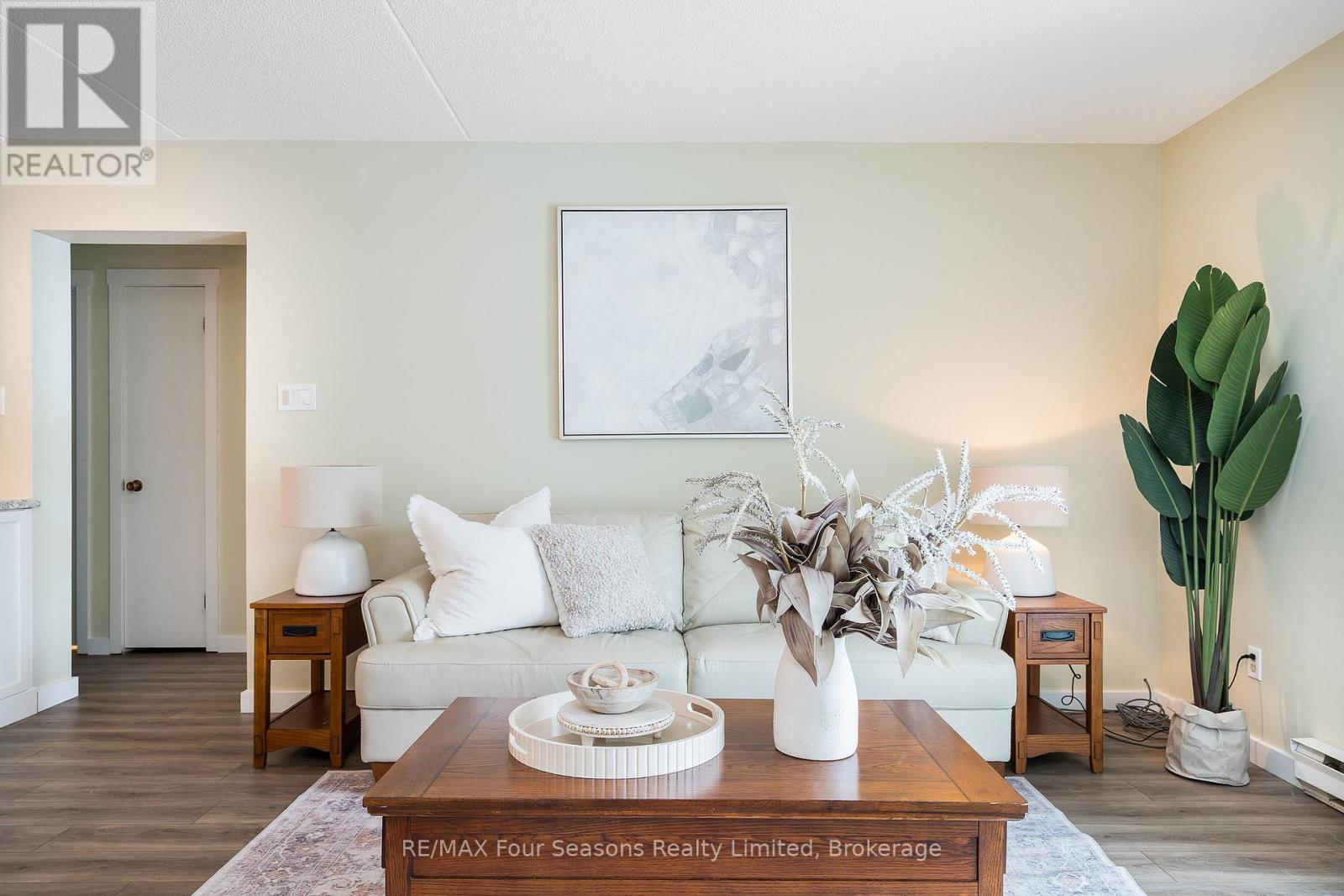 25 - 44 Trott Boulevard, Collingwood, Ontario L9Y 5B7 - Photo 3 - S12639660