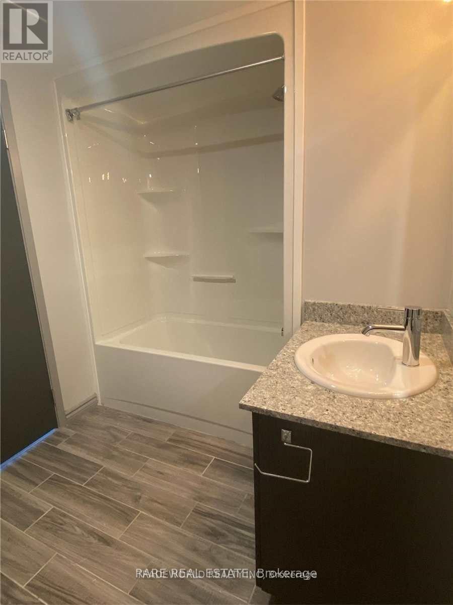 B411 - 275 Larch Street, Waterloo, Ontario  N2L 3R2 - Photo 3 - X12639586