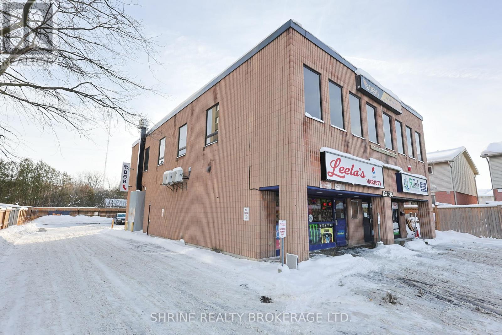 UPPER - 134 COMMISSIONERS ROAD W, London South, Ontario