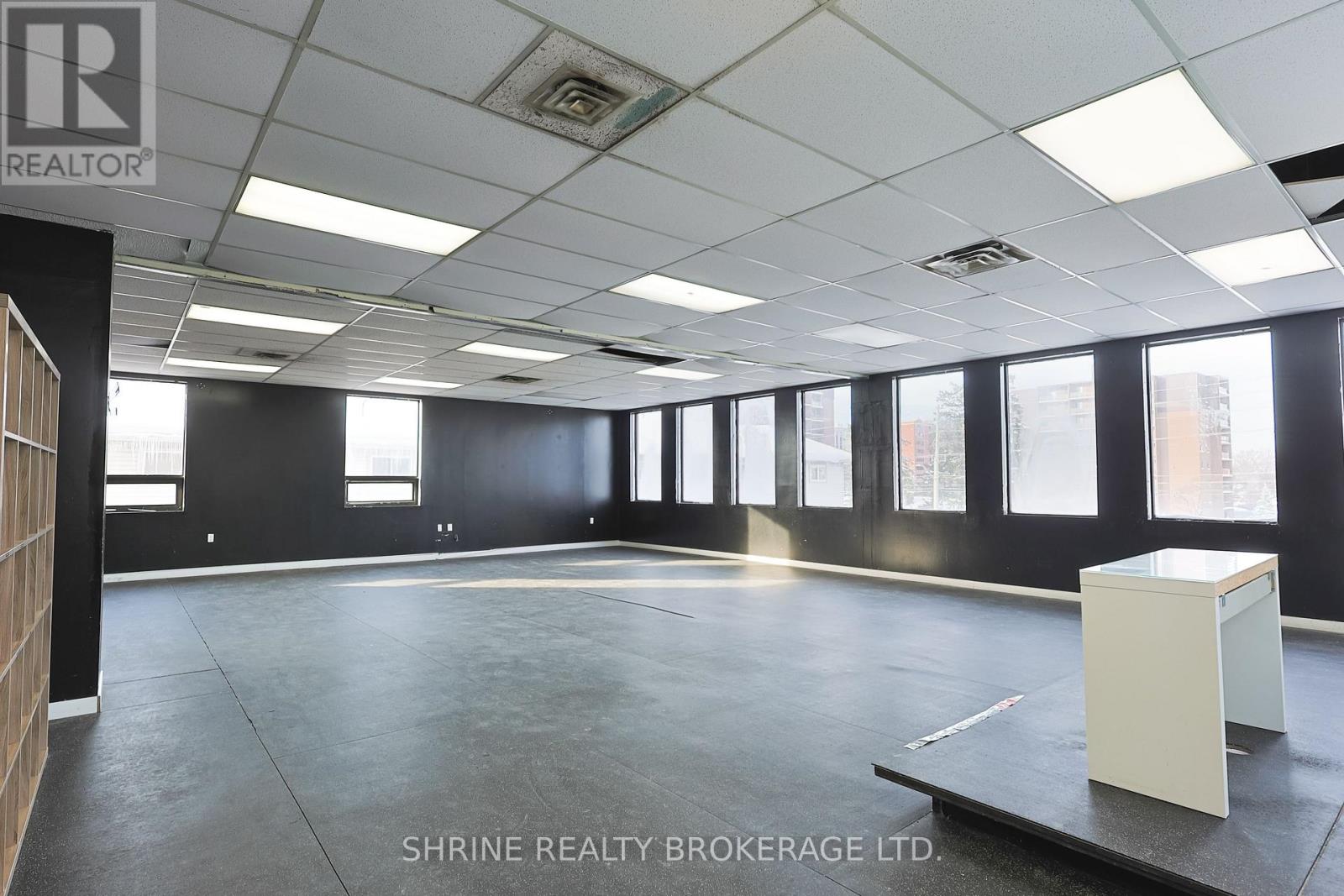 Upper - 134 Commissioners Road W, London South, Ontario  N6J 1X8 - Photo 15 - X12639668